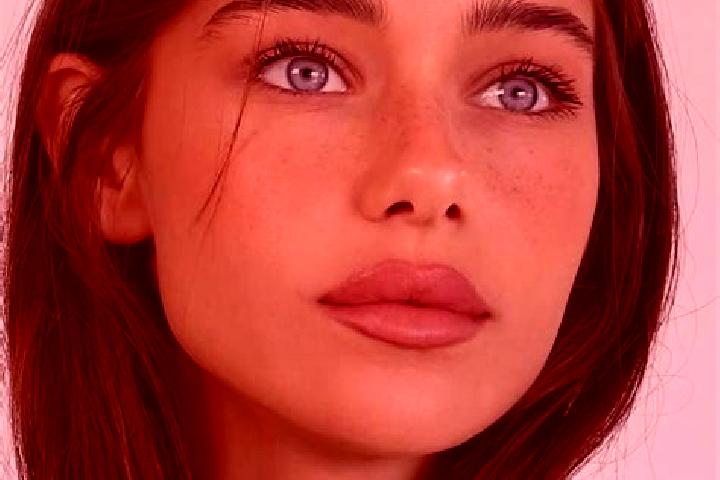 Eva, 27, a brunette brown-eyed mediterranean companion based in Altavilla Vicentina. Offering Massage, GFE. Available for incall and outcall, day and evening...