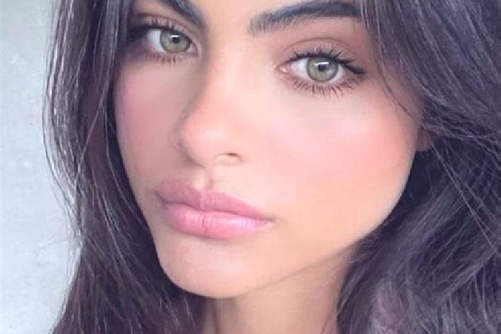 Eva, 27, a brunette brown-eyed middle eastern companion based in Grepiac. Offering Tantra, Striptease, Erotic Massage, Dinner Date. Available for incall and ...