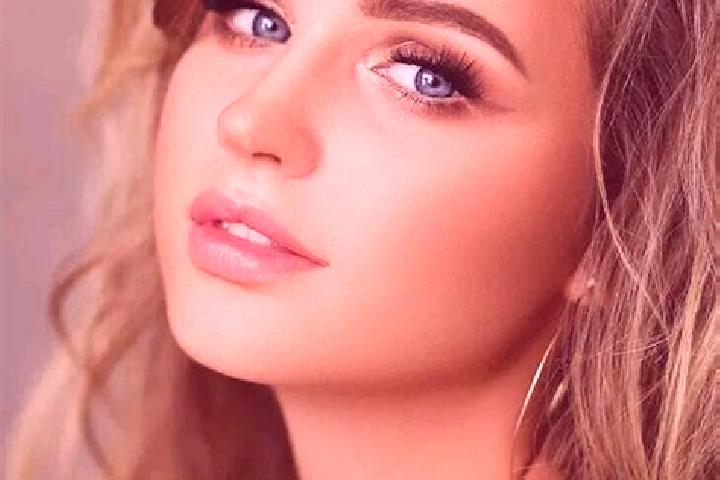 Eva, 27, a dark blonde blue-eyed ebony companion based in Bundia. Offering Deep French Kissing, Dinner Date, 69. Available for incall and outcall, day and ev...