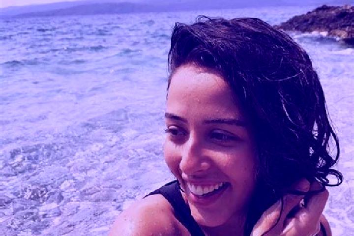 Eva, 27 — Escort in Ildir, Turkey