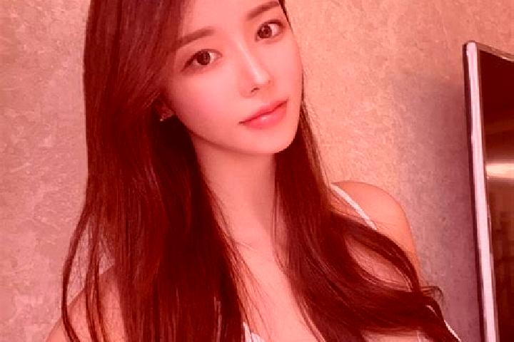 Eva, 27 — Escort in Jinshanwei, China