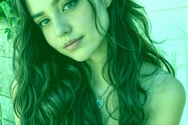 Eva, 28, a black hazel-eyed mixed companion based in Zagon. Offering Massage, Overnight, OWO, Party Girl. Available for incall and outcall, day and evening d...