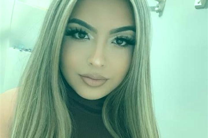 Eva, 28, a blonde grey-eyed latina companion based in Sariego. Offering BDSM, Dinner Date, Travel Companion, Prostate Massage, Couples. Available for incall ...