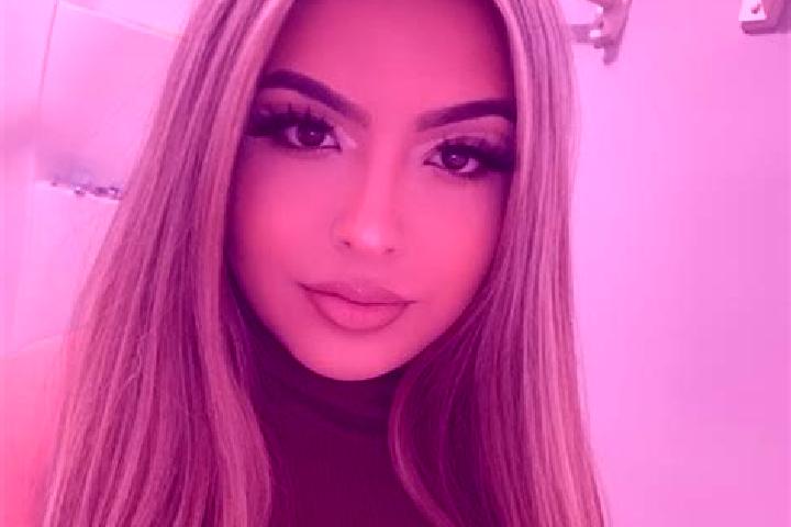 Eva, 28, a blonde grey-eyed latina companion based in Yeadon. Offering Roleplay, Fetish. Available for incall and outcall, overnight bookings available.