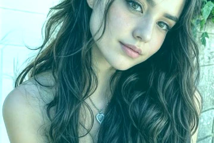 Eva, 28, a brunette hazel-eyed slavic companion based in Olost. Offering Prostate Massage, Dinner Date, Party Girl, GFE. Available for incall and outcall, da...