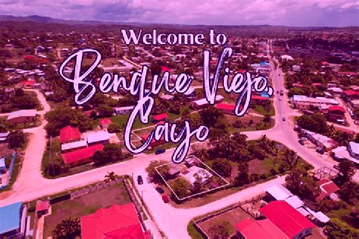 Eva, 28 — Escort in Benque Viejo el Carmen, Belize