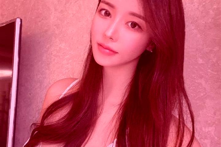 Eva, 28 — Escort in Dangliuzhuang, China