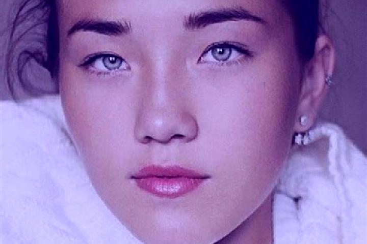 Eva, 29, a black grey-eyed caucasian companion based in Ruthi. Offering Couples, Fetish, Roleplay, Duos. Available for incall and outcall, day and evening da...