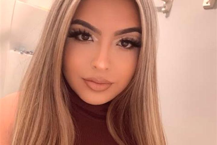 Eva, 29, a blonde dark-eyed latina companion based in Takedamachi. Offering Couples, OWO, Duos, Domination. Available for incall and outcall, overnight booki...