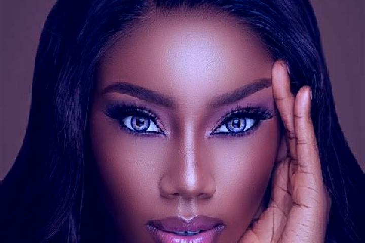 Eva, 29, a red blue-eyed ebony companion based in Torrensville. Offering Fetish, Tantra, Striptease, Domination. Available for incall and outcall, day and ev...