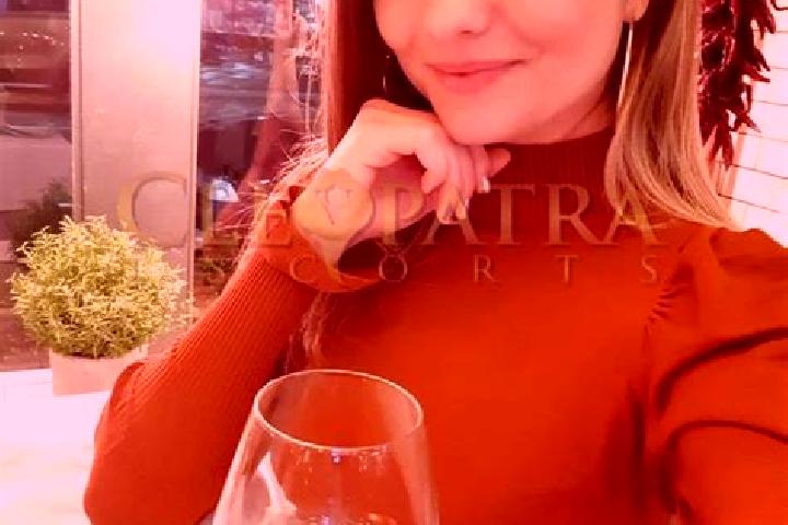 Eva, 29, a red green-eyed european companion based in Katico. Offering Domination, Fetish, GFE, Overnight. Available for incall and outcall, day and evening ...