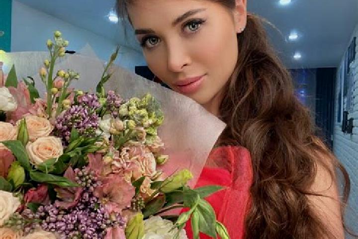 Eva, 29, a red grey-eyed asian companion based in Julio Mesquita. Offering Travel Companion, Couples, Deep French Kissing, Girlfriend Experience, Dinner Date...