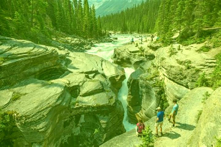Eva, 29 — Escort in Banff Trail, Canada