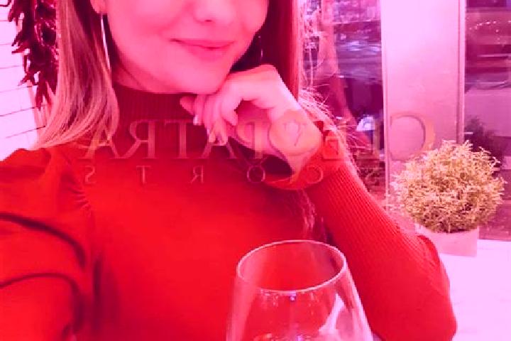 Eva, 30, a auburn brown-eyed mediterranean companion based in Colle Verde. Offering Domination, Erotic Massage, OWO, Striptease. Available for incall and out...