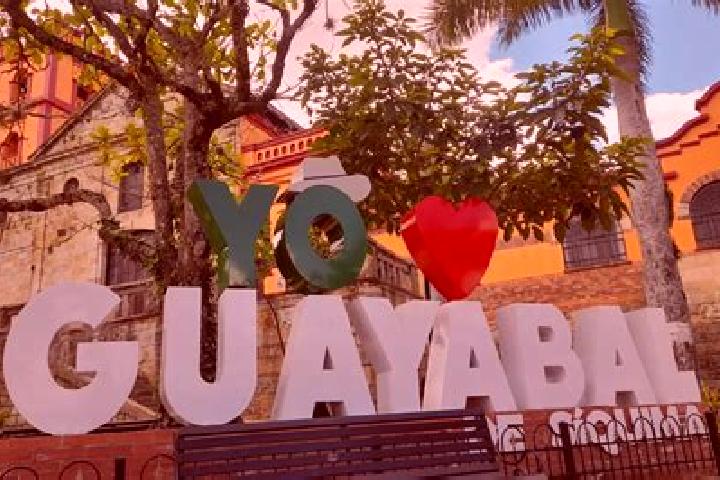 Eva, 30, a blonde amber-eyed ebony companion based in Guayabal de Siquima. Offering Duos, Prostate Massage, Erotic Massage, BDSM. Available for incall and ou...