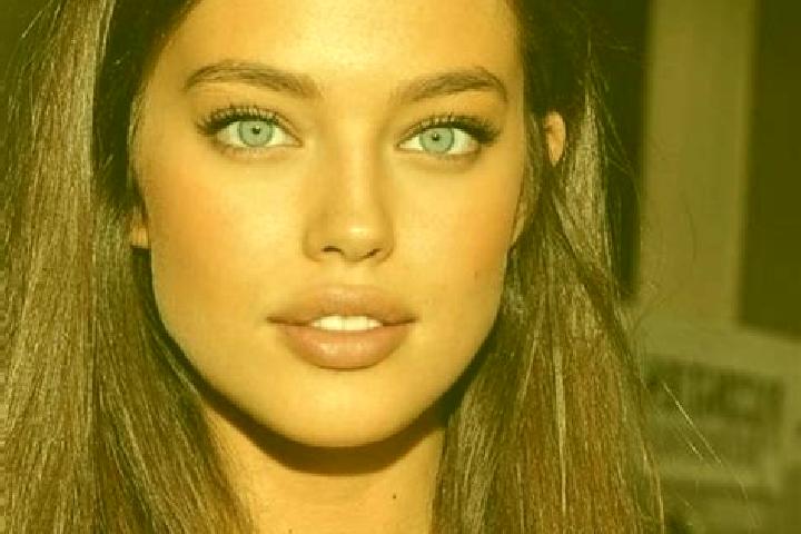 Eva, 30, a chestnut grey-eyed mediterranean companion based in Amatitlan de Azueta. Offering Domination, A-Level, Deep French Kissing, BDSM, Girlfriend Exper...