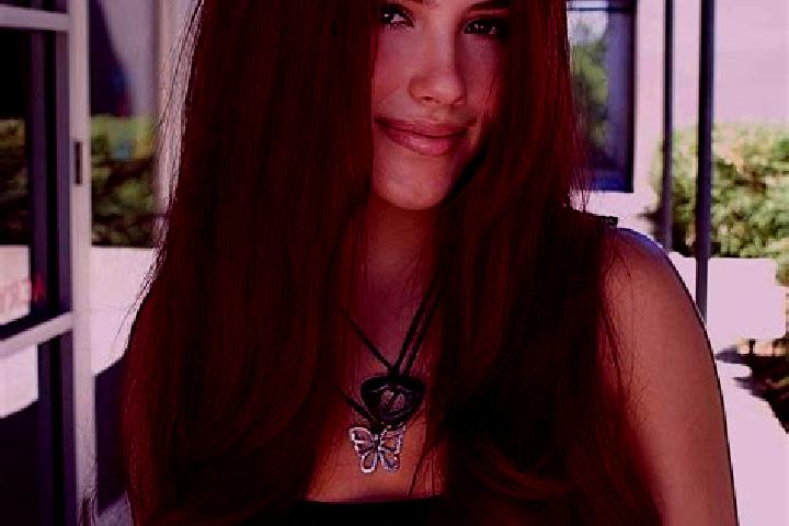 Eva, 31, a auburn brown-eyed middle eastern companion based in Daarle. Offering Domination, CIM, Overnight, Duos, Tantra. Available for incall and outcall, d...