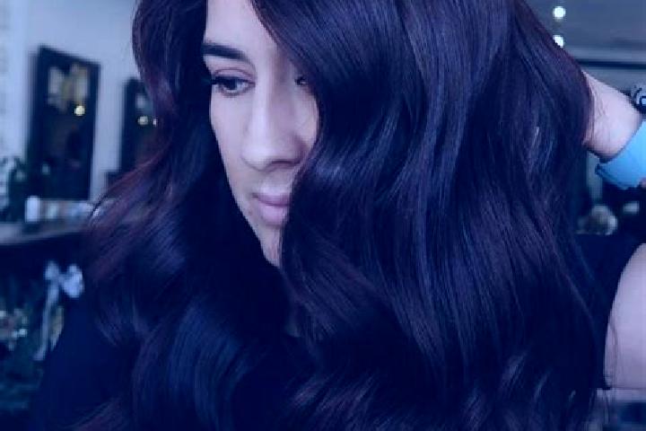 Eva, 31, a auburn dark-eyed slavic companion based in Lagord. Offering OWO, Tantra, Couples, Striptease. Available for incall and outcall, day and evening da...