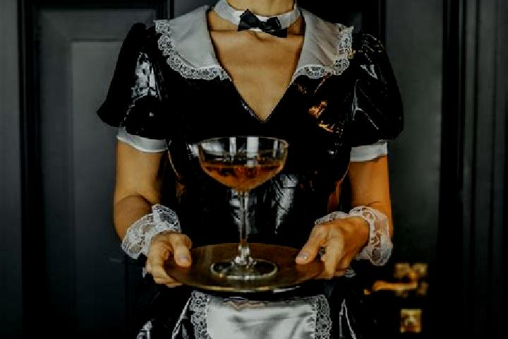Eva, 31, a black brown-eyed caucasian companion based in Keyes. Offering GFE, Striptease, BDSM. Available for incall and outcall, day and evening dates.