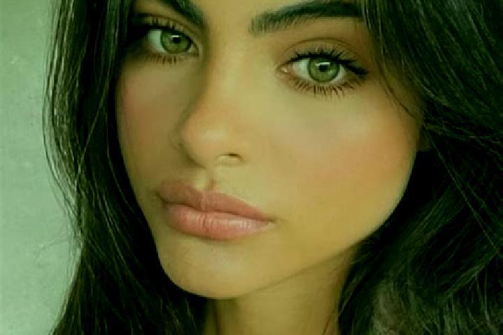 Eva, 31, a chestnut green-eyed indian companion based in Scano di Montiferro. Offering Roleplay, Striptease, BDSM. Available for incall and outcall, overnigh...
