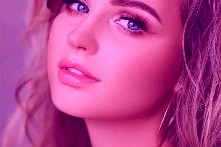 Eva, 31, a dark blonde blue-eyed mediterranean companion based in Obergaeu. Offering Dinner Date, Erotic Massage, Girlfriend Experience, Fetish, Massage. Ava...