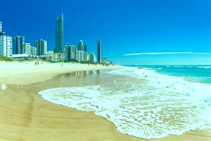 Eva, 31 — Escort in Golden Beach, Australia