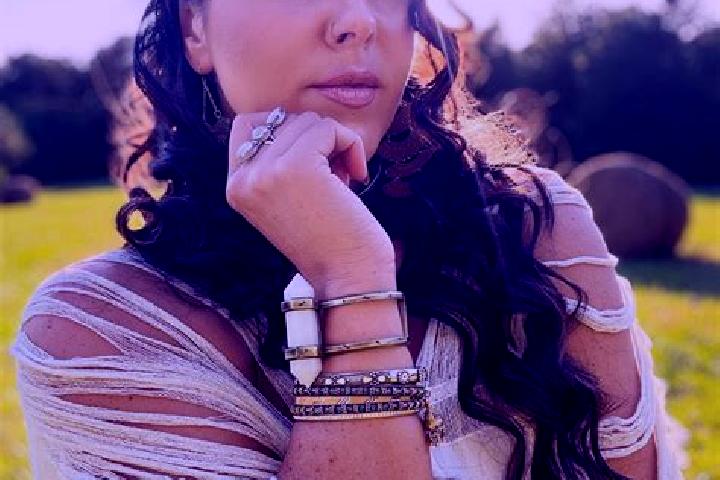 Eva, 31 — Escort in Holly Hills, United States