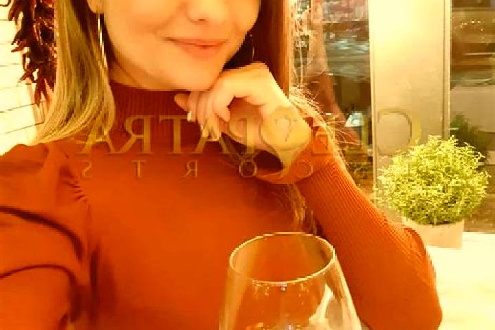 Eva, 32, a auburn amber-eyed ebony companion based in Los Laureles. Offering Dinner Date, 69, OWO, GFE. Available for incall and outcall, overnight bookings ...