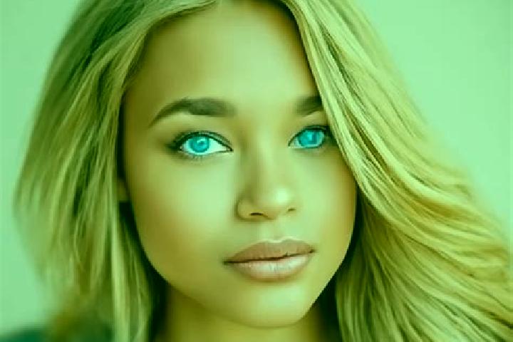 Eva, 32, a blonde blue-eyed latina companion based in Ferreiros. Offering Overnight, Erotic Massage, Party Girl. Available for incall and outcall, day and ev...