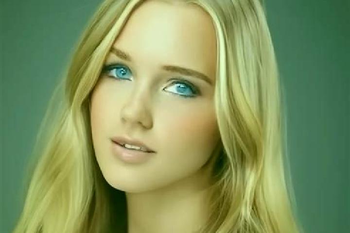 Eva, 32, a blonde brown-eyed mediterranean companion based in Ohakune. Offering CIM, Dinner Date, A-Level. Available for incall and outcall, overnight bookin...