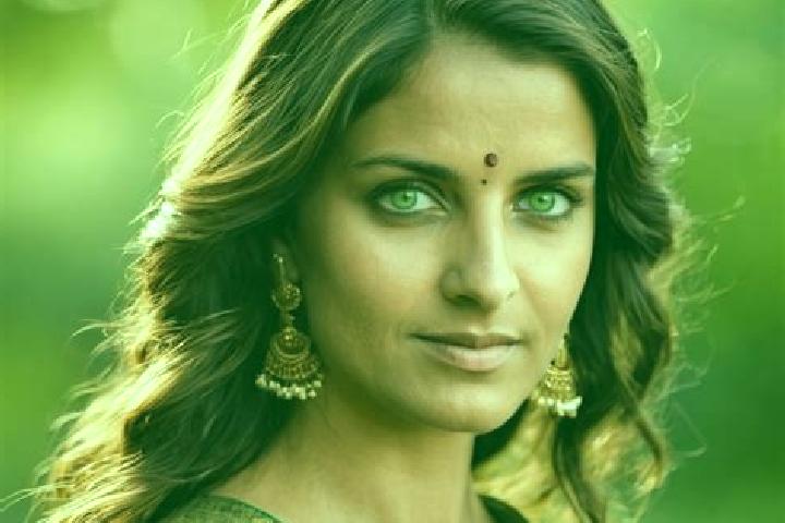 Eva, 32, a chestnut green-eyed indian companion based in Kurdyumivka. Offering Dinner Date, Tantra, BDSM. Available for incall and outcall, overnight booking...