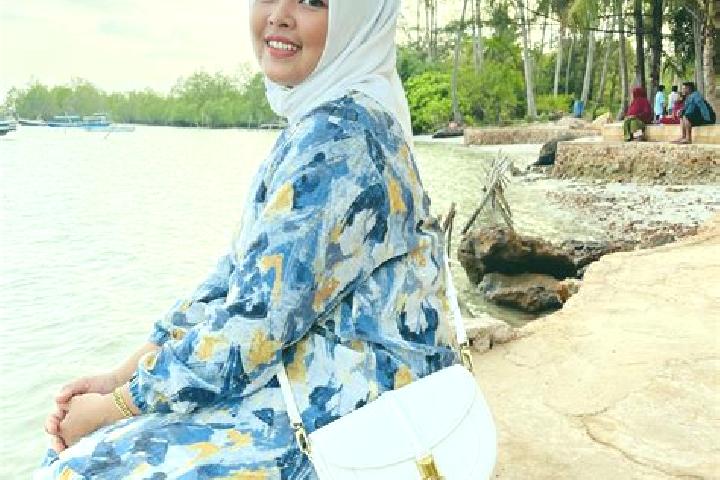 Eva, 32 — Escort in Manggar, Indonesia