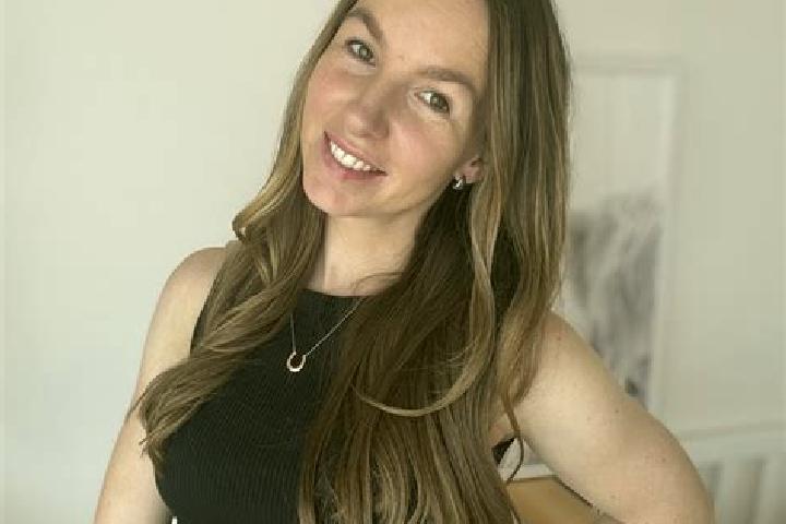 Eva, 32 — Escort in Middle Village, United States
