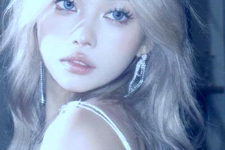 Eva, 33, a blonde blue-eyed asian companion based in Keszthely. Offering A-Level, 69, Girlfriend Experience, Dinner Date, BDSM. Available for incall and outc...