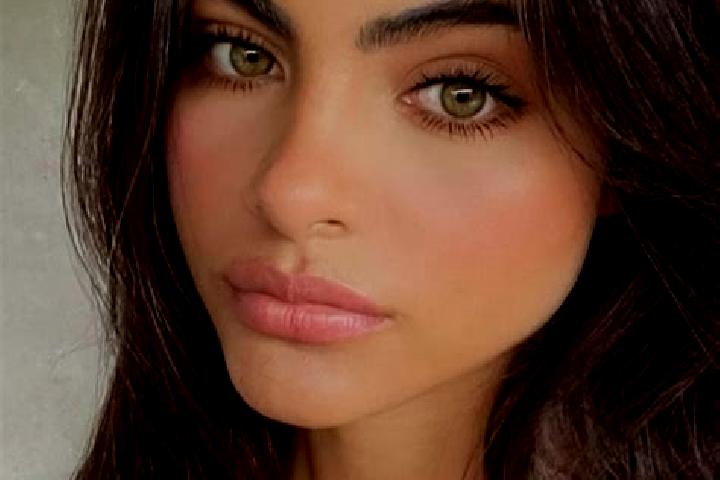 Eva, 33, a brunette green-eyed european companion based in Adelmannsfelden. Offering Striptease, Overnight, CIM, Erotic Massage, Couples. Available for incal...