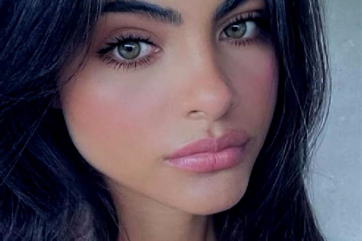 Eva, 33, a brunette green-eyed middle eastern companion based in Marigne-Laille. Offering Tantra, Domination, 69. Available for incall and outcall, overnight...