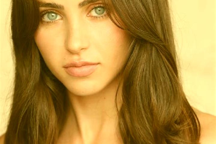 Eva, 33, a red dark-eyed ebony companion based in Mire de Tibaes. Offering GFE, 69, Prostate Massage, Overnight. Available for incall and outcall, day and ev...