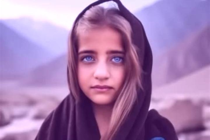 Eva, 33, a red grey-eyed middle eastern companion based in Alcollarin. Offering Party Girl, Duos, Dinner Date, Girlfriend Experience, OWO. Available for inca...