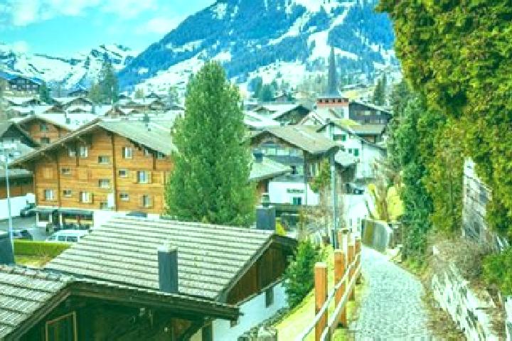 Eva, 34 — Escort in Gstaad, Switzerland