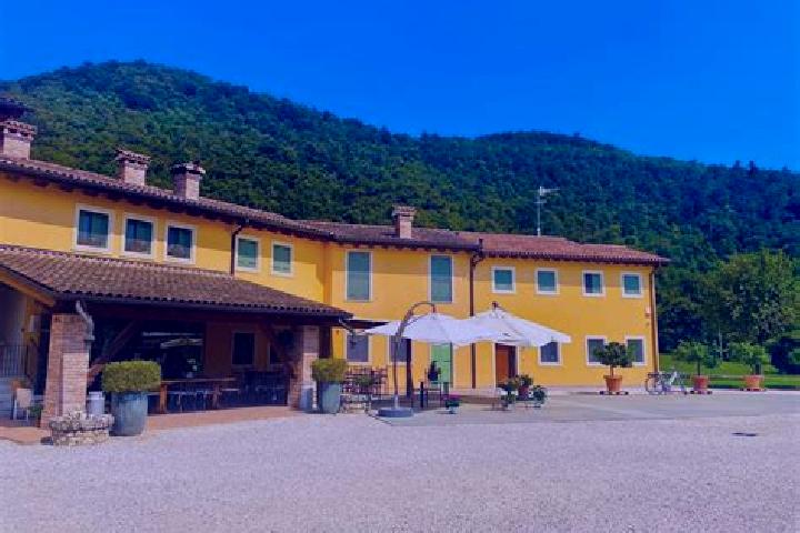 Eva, 34 — Escort in Rosciano, Italy