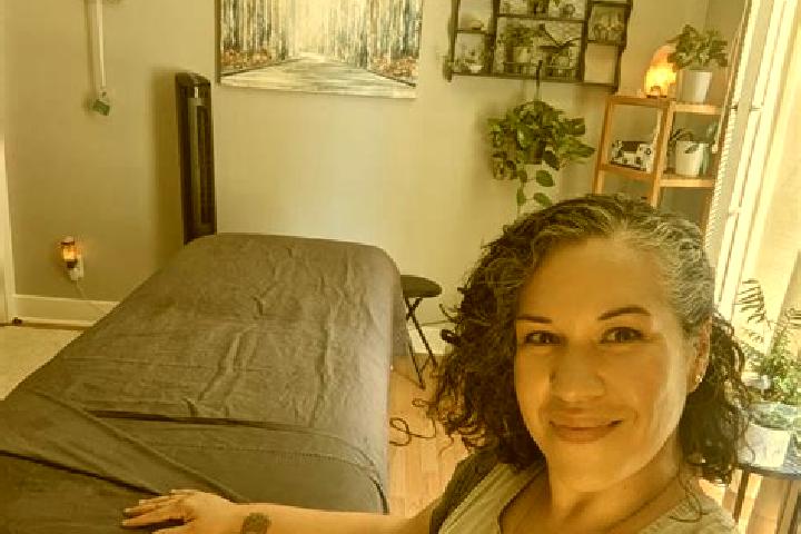 Eva, 35, a brunette grey-eyed ebony companion based in Zacapu. Offering Couples, Travel Companion, Fetish, GFE, Erotic Massage. Available for incall and outc...