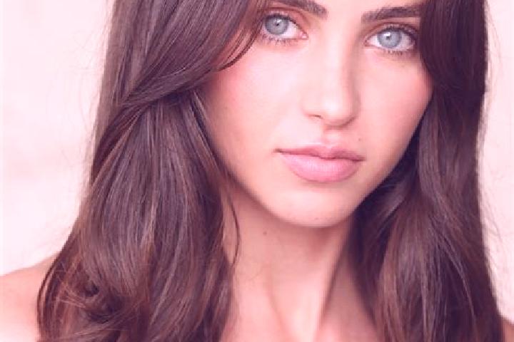 Eva, 35, a brunette hazel-eyed mixed companion based in Ubirata. Offering Tantra, Roleplay, Overnight, Couples. Available for incall and outcall, day and eve...