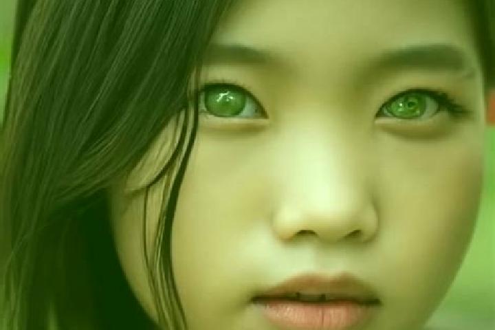 Eva, 35, a chestnut green-eyed asian companion based in Palestine. Offering 69, Couples, CIM, GFE. Available for incall and outcall, day and evening dates.