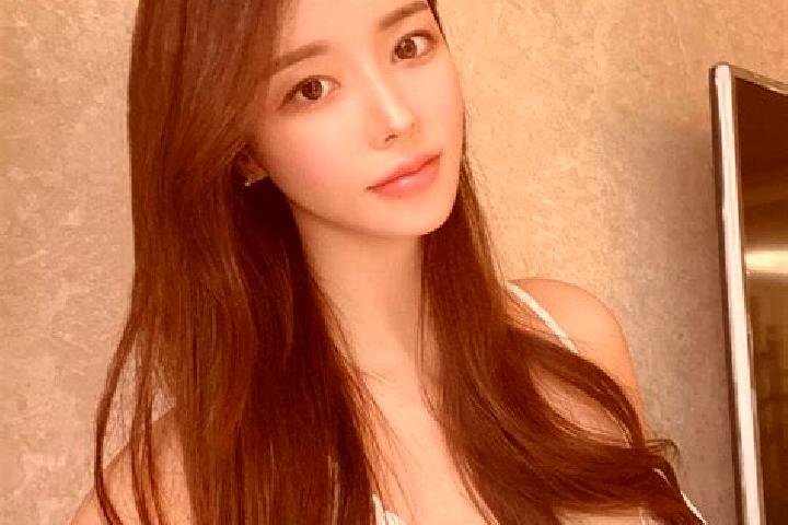 Eva, 35 — Escort in Qiangken, China