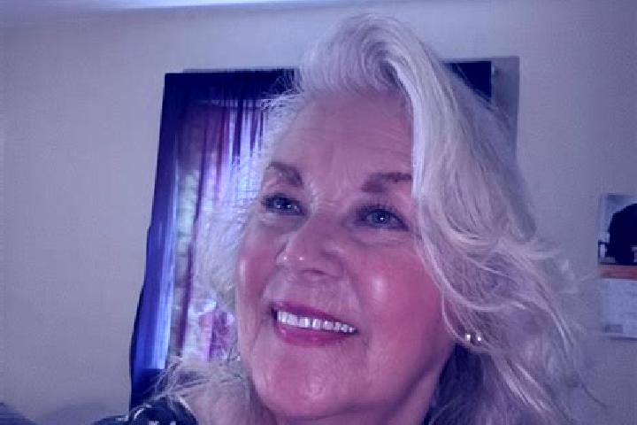 Eva, 35 — Escort in Valley View, United States