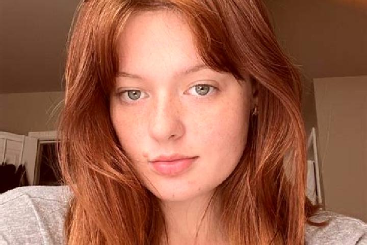 Eva, 36, a auburn amber-eyed mixed companion based in Kingsford Heights. Offering Domination, Dinner Date, Erotic Massage. Available for incall and outcall, ...
