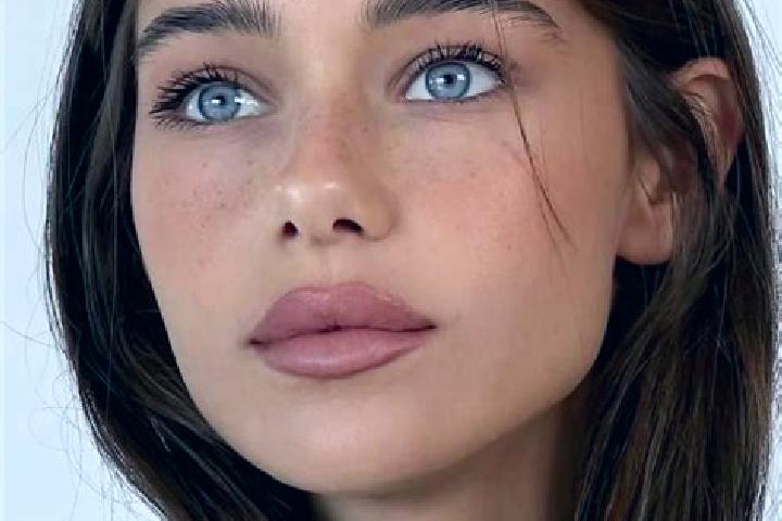 Eva, 36, a brunette brown-eyed mediterranean companion based in Vlachopoulo. Offering CIM, A-Level, Travel Companion. Available for incall and outcall, overn...