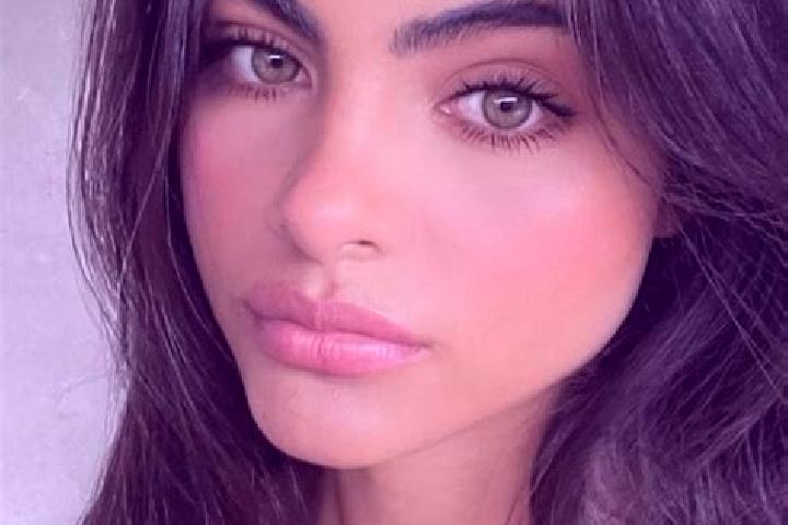 Eva, 36, a brunette green-eyed latina companion based in Lysogorskaya. Offering OWO, Tantra, GFE, Party Girl, Erotic Massage. Available for incall and outcal...