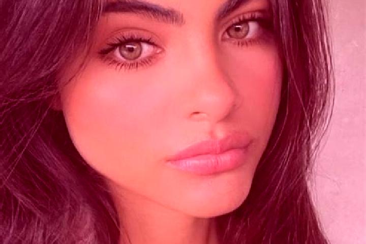 Eva, 36, a chestnut green-eyed indian companion based in Crook. Offering Erotic Massage, A-Level, Girlfriend Experience, Massage. Available for incall and ou...
