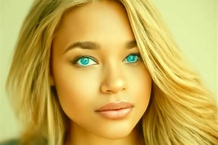 Eva, 36, a dark blonde blue-eyed latina companion based in Yahaba. Offering Massage, Fetish, Roleplay. Available for incall and outcall, overnight bookings a...